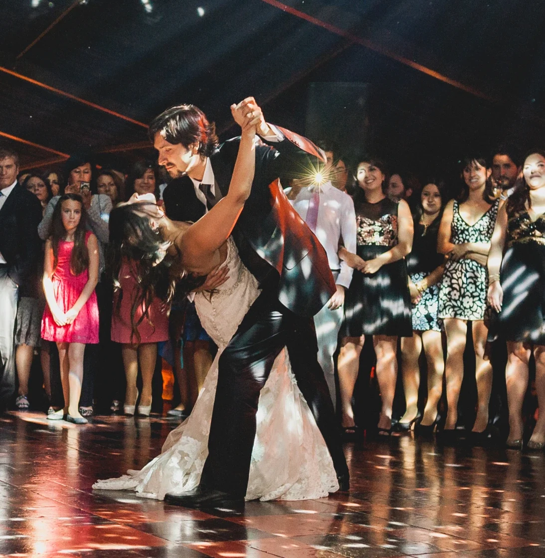El baile no es un trámite. Es el primer capítulo de su historia